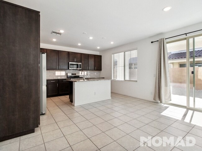 Building Photo - 4 Bed / 3 Bath Single Family Home in Chandler