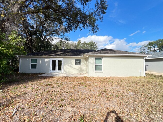 Building Photo - Available NOW! Immaculate 3 Bedroom, 2 Bathroom Home in Summerfield!!