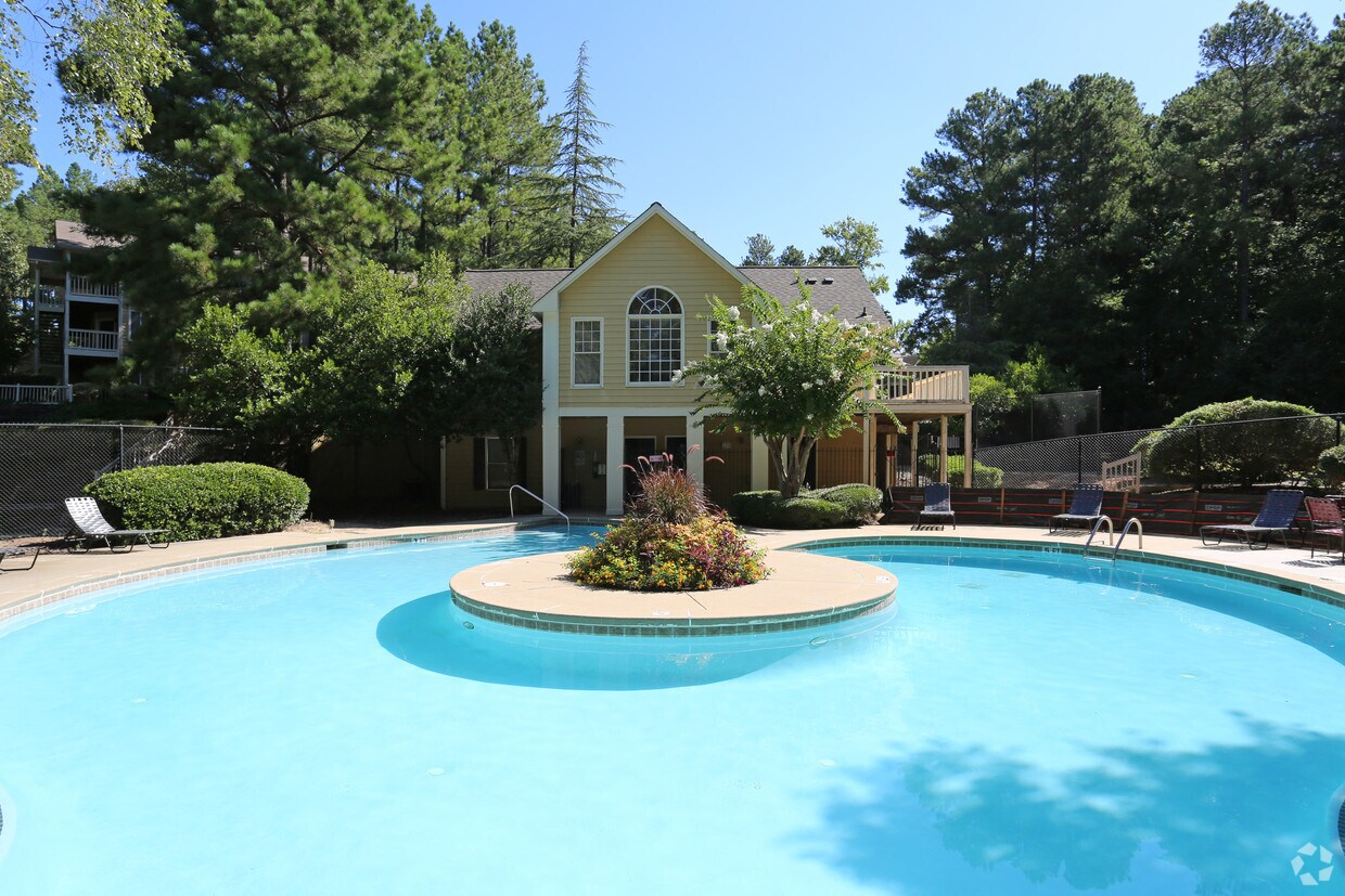 Champions Glen Apartments 6425 Oakley Rd Union City, GA