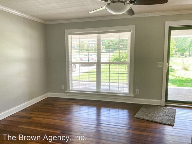 Building Photo - 3 br, 1.5 bath House - 400 Crawford Rd.