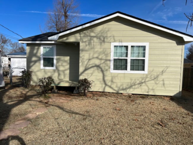 Building Photo - 2405 Vanceville Rd