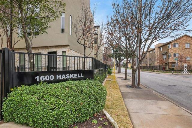 Foto del edificio - 1600 N Haskell Ave.