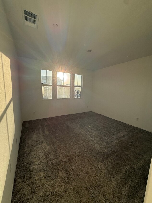 Building Photo - 2543 Wild Rose St