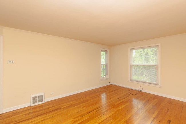 Building Photo - 4252 W Nelson St