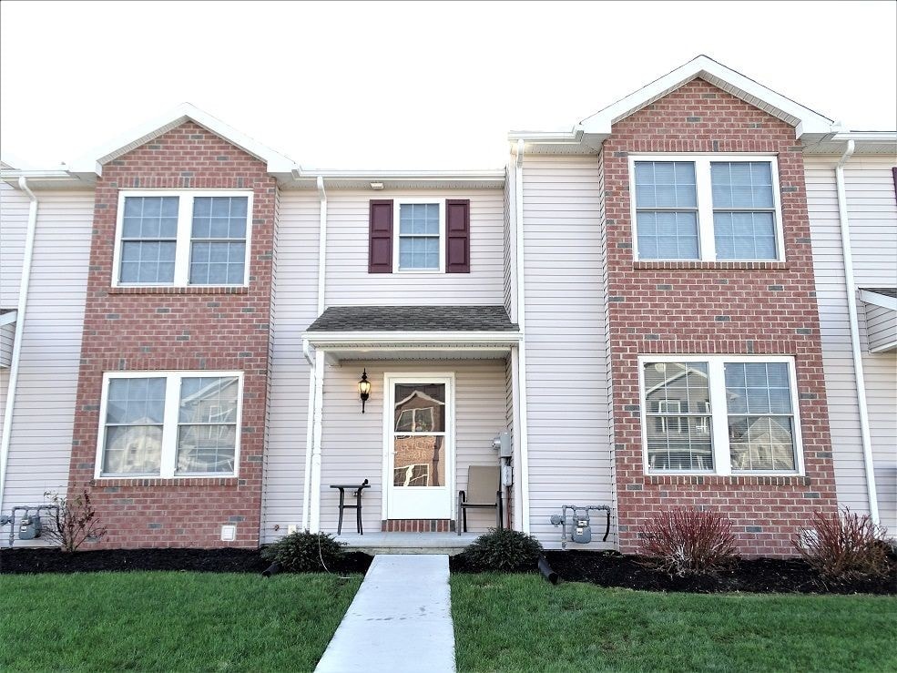 Foto principal - 216 Limestone Dr