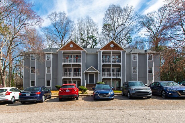 Building Photo - 1320 Park Glen Dr