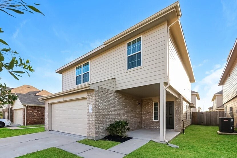 Foto principal - 5411 Gouldburn River Dr