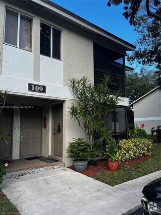 Building Photo - 109 Gardens Dr