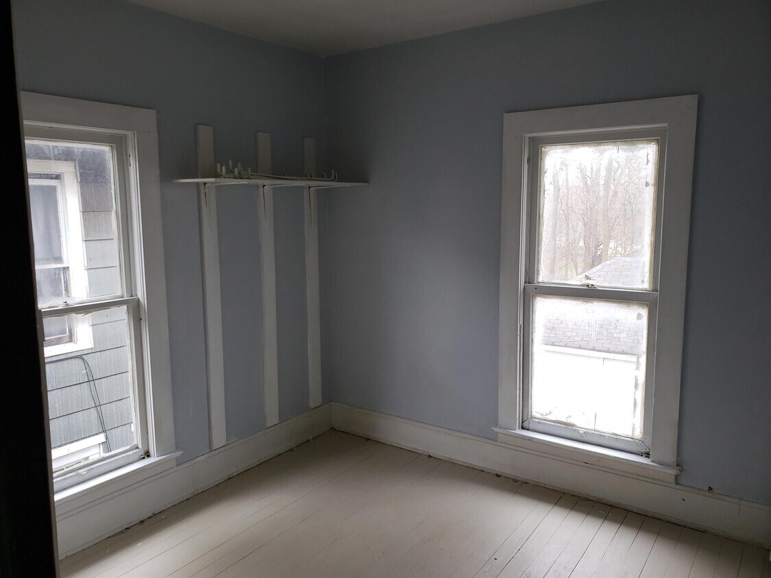 524 W High St, Elkhart, IN 46516 House Rental in Elkhart, IN