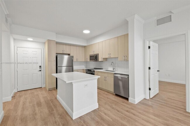 Foto del edificio - 10170 SW 7th St