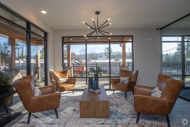 Leasing Office - Venture at Long Shoals