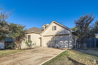 Building Photo - 1018 Mesquite Hollow Pl