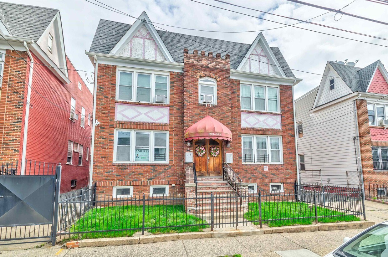 Primary Photo - 163 Montclair Ave
