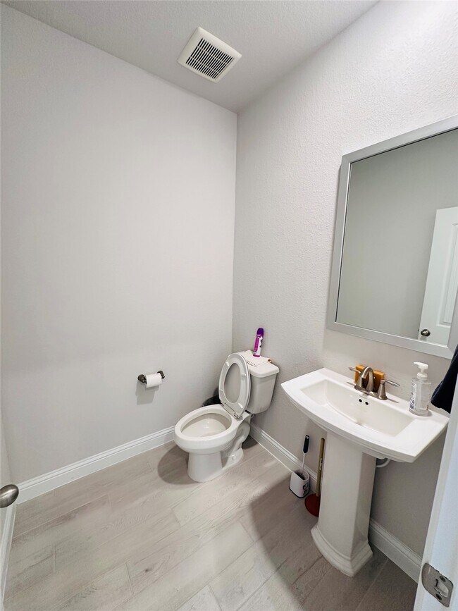 Building Photo - 15331 Leal Rancho Ct