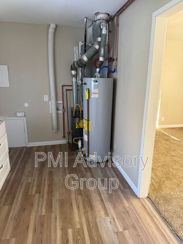 Foto del edificio - 216 SW Heights Rd