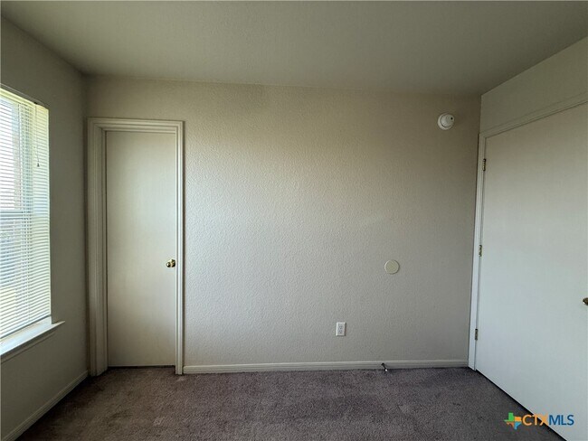 Foto del edificio - 4106 Wine Cup Rd