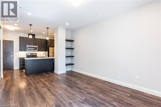 Photo du bâtiment - 118 King St E