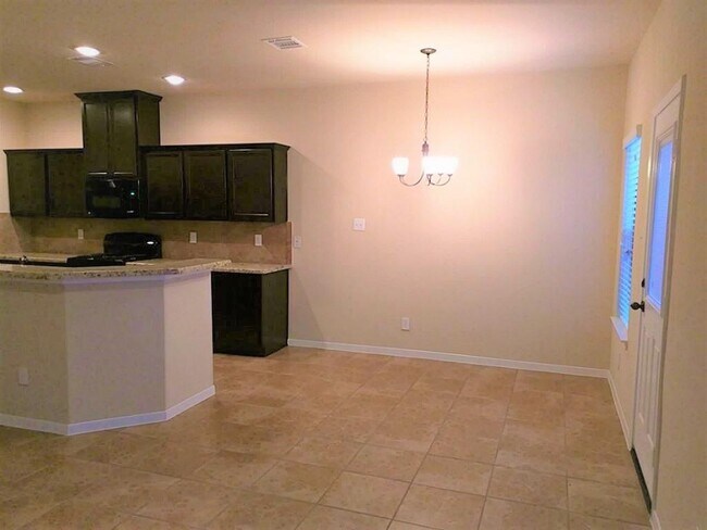 Foto del edificio - 6022 Shelbourne Park Ln