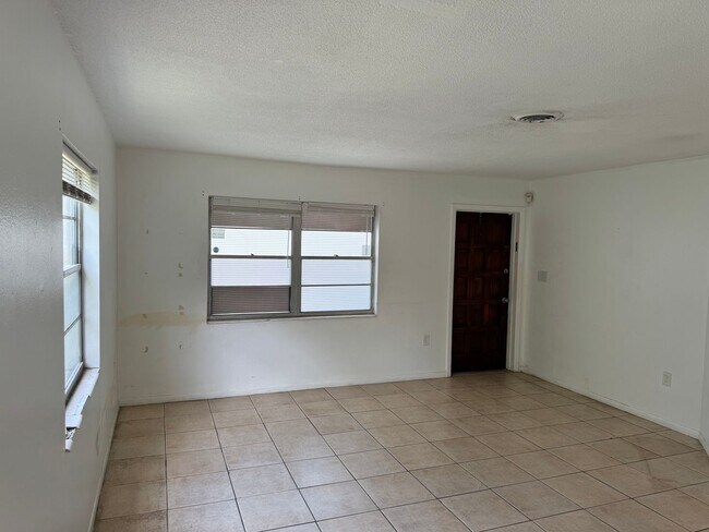 Foto del edificio - 4917-4917 21st St W