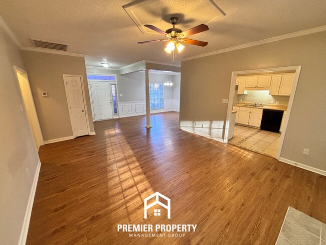 Foto del edificio - 416 Chadwick Cir