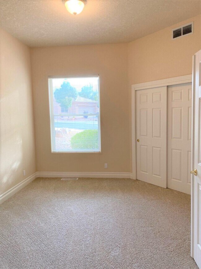 Building Photo - 6019 Purple Aster Ln NE