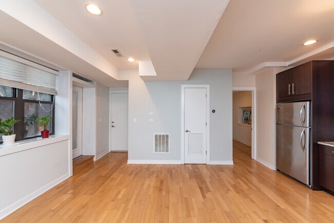 Foto del edificio - 1501 N Bosworth Ave