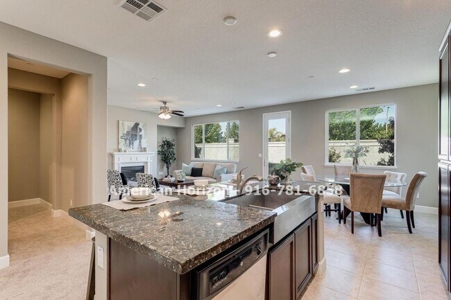 Building Photo - LEASED--5 Bedroom 3.5 bath in Rocklin