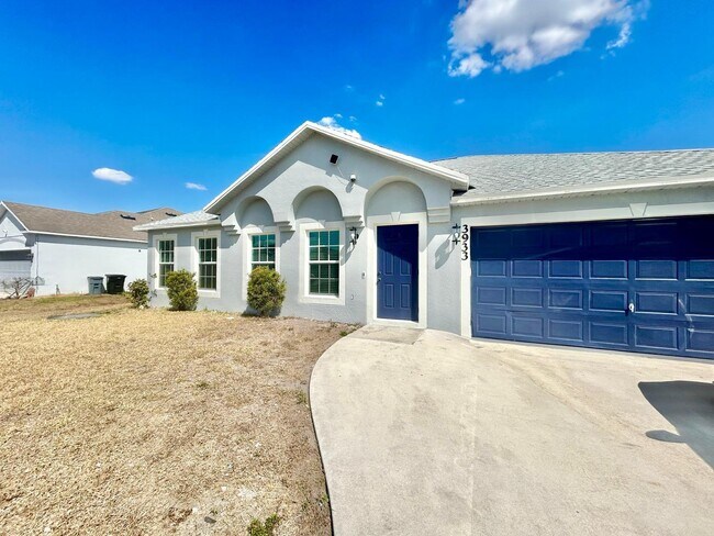 Foto del edificio - 3933 SW Kakopo St