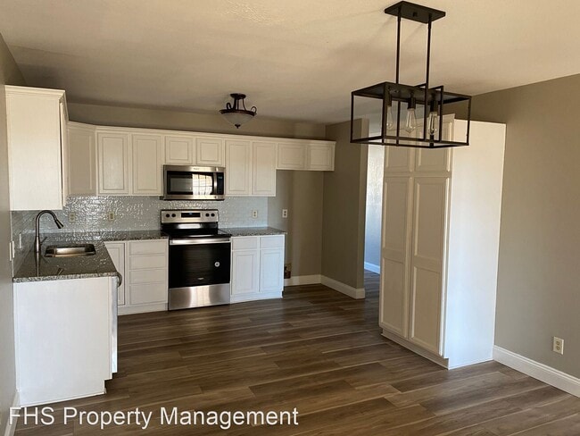 Building Photo - 3 br, 2 bath House - 1278 S Pinhook Dr