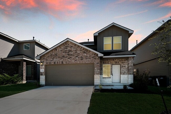 *MOVE IN SPECIAL: HALF OFF OF FIRST MONTHS RENT, IF MOVED IN BY DECEMBER 2025* - *MOVE IN SPECIAL: HALF OFF OF FIRST MONTHS RENT, IF MOVED IN BY DECEMBER 2025* House