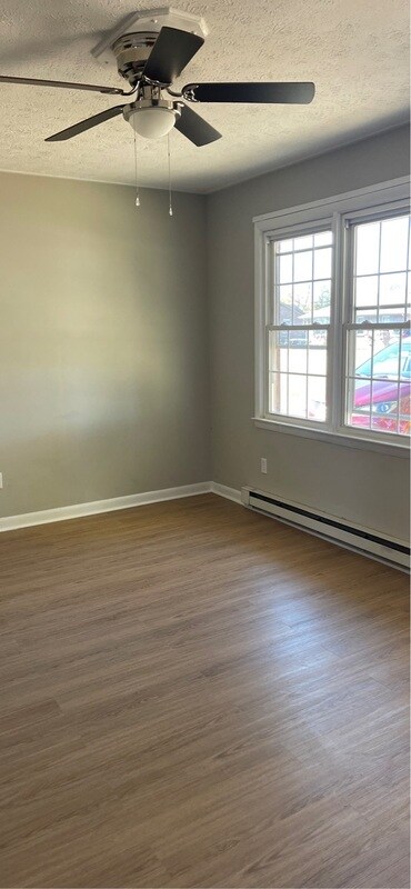 Building Photo - 273 Bryanwood St