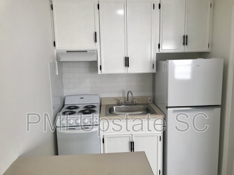 Foto principal - 201 Chandler Dr