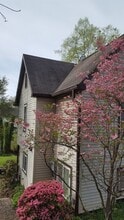 Building Photo - 1216 Grove St