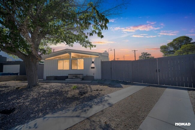 Foto del edificio - 705 Osprey Cir