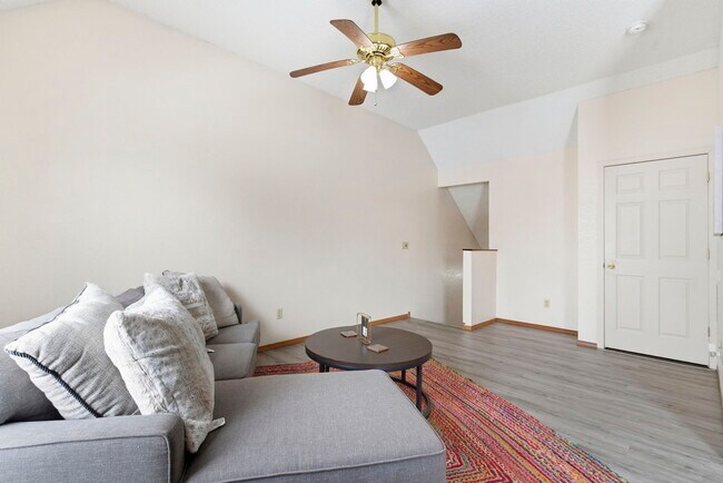 Foto del edificio - Beartown Townhomes