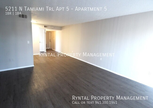 Building Photo - Deposit Free Move In!* Recently Renovated ...