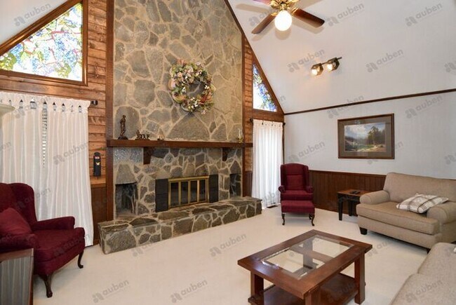 Building Photo - 1025 Brookwood Dr