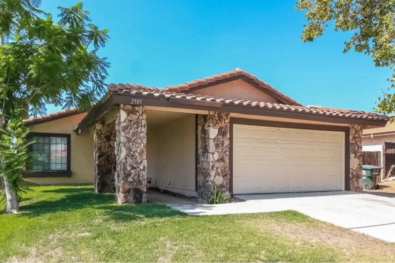 Foto principal - 34251 Belmont Ave W