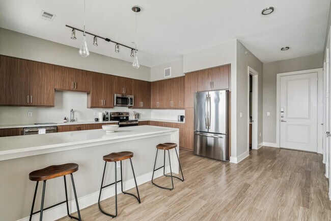 Foto del edificio - 505 W 7th St