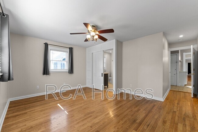 Building Photo - 1309 Pleasant St