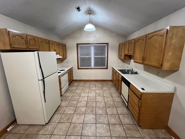 Building Photo - 201 Pearl Street