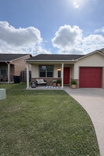 Building Photo - 21437 W Wallis Dr