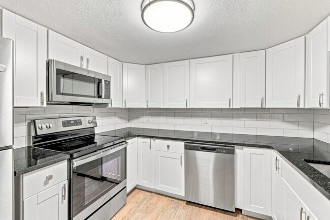 Foto del edificio - 10765 W 7th Pl