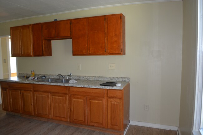 Building Photo - 1537 Howard Ave