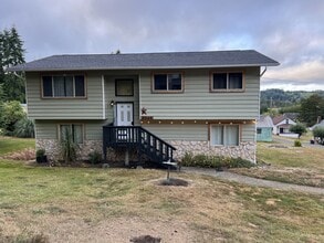 Building Photo - 2044 Harvard St