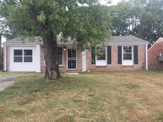 Primary Photo - 3 bedroom, 1 bath home in Bordeaux, 15 min...