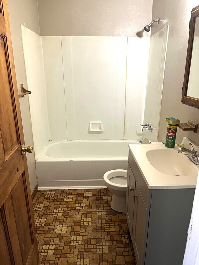 Foto del edificio - 501 E 7th St