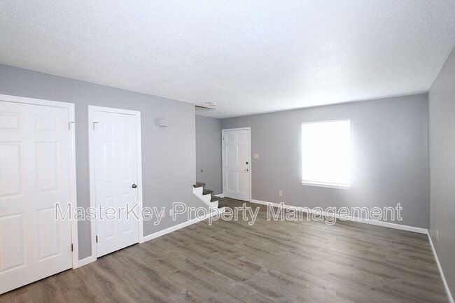 Building Photo - 1242 Donaldson Ct