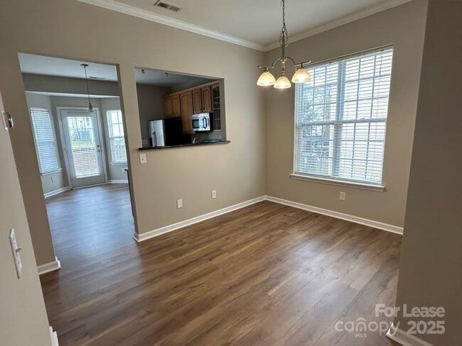 Building Photo - 9440 Graywell Ln
