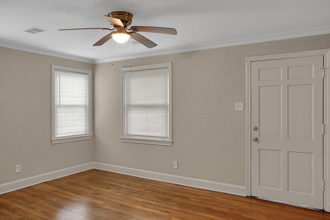 Building Photo - NEST / ALL APPLIANCES INCLUDED